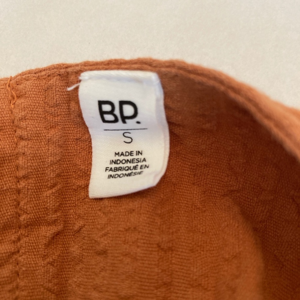 BP Cropped Top - Picture 3 of 3
